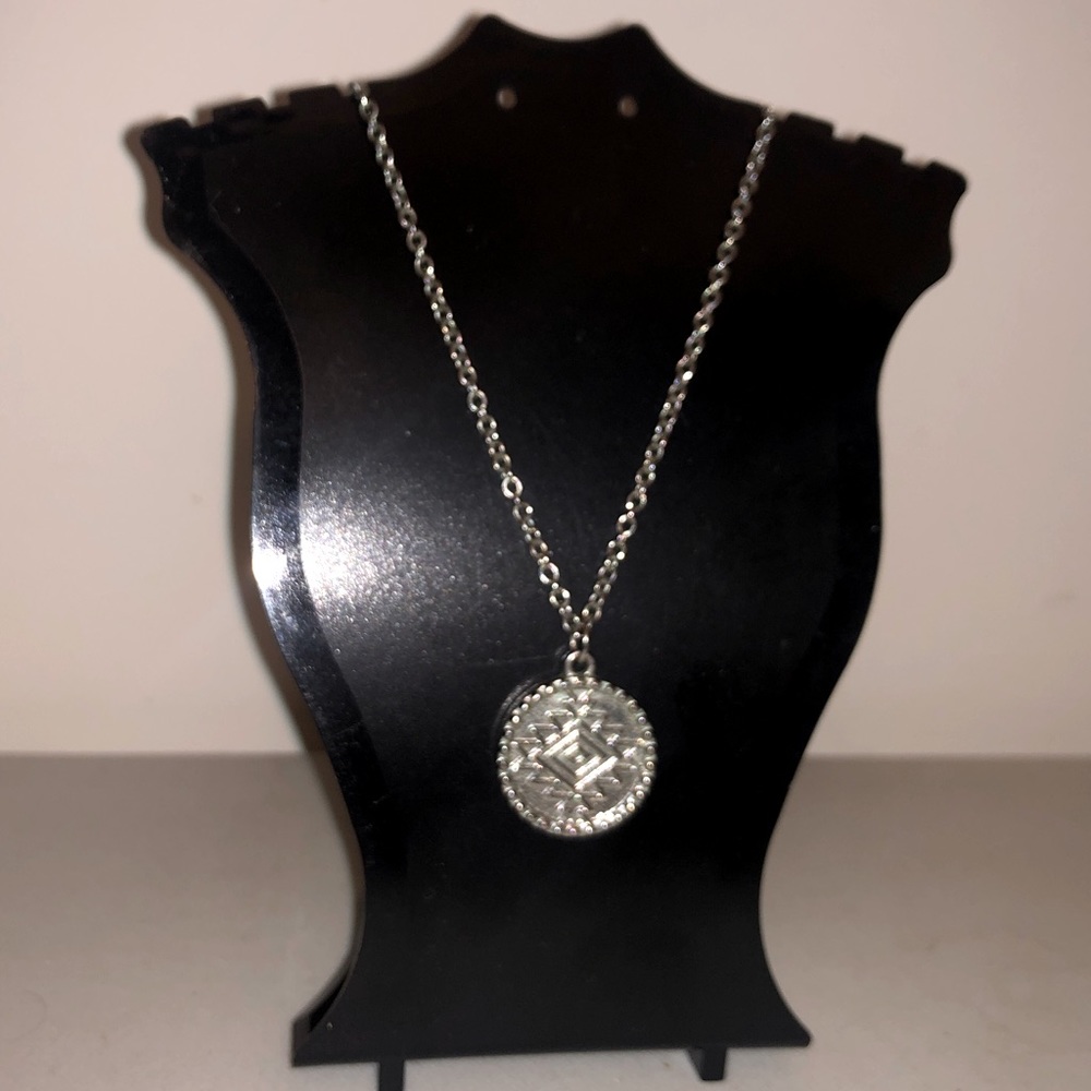 🔥 5/$50 Southwest Glam Silver Tone Necklace ~ Diamonds Within Diamonds Pendant